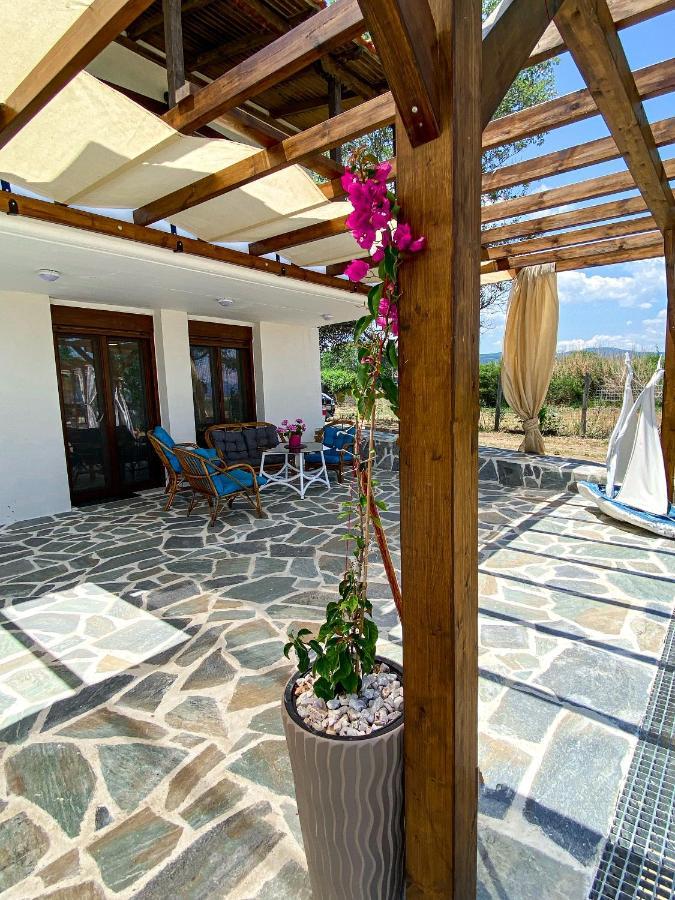 Seafront Oasis Beach Houses Ierissos Bagian luar foto