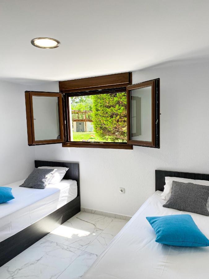 Seafront Oasis Beach Houses Ierissos Bagian luar foto
